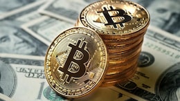 Bitcoin Hovers Near Record After Topping $1,25,000