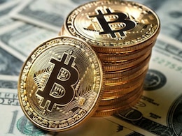 Bitcoin Hovers Near Record After Topping $1,25,000 Bitcoin Hovers Near Record After Topping $1,25,000