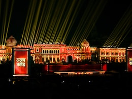 दीपावली में दिव्य अयोध्या हुई भव्य, महाआरती और दीपोत्सव देखने पहुंच रहे लाखों श्रद्धालु, जानें कैसा है माहौल दीपावली में दिव्य अयोध्या हुई भव्य, महाआरती और दीपोत्सव देखने पहुंच रहे लाखों श्रद्धालु, जानें कैसा है माहौल