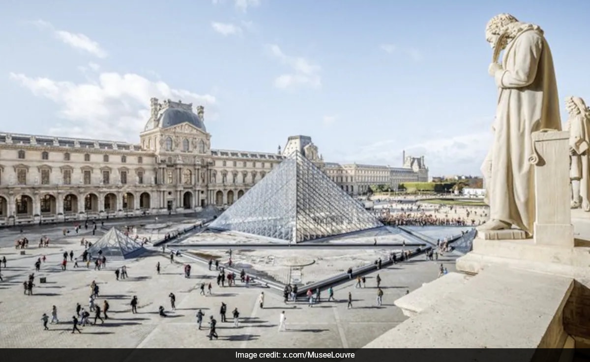 Paris' Louvre Heist Lays Bare Museum Security Complaints