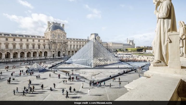 Paris' Louvre Heist Lays Bare Museum Security Complaints Paris' Louvre Heist Lays Bare Museum Security Complaints