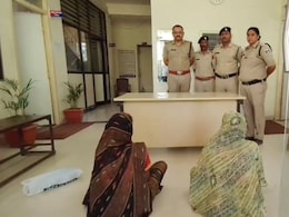 Damoh News: मंगलसूत्र चोरी करने वाली महिलाएं UP के 'नोना' की सदस्य, नवरात्रि में मंदिरों में की थी वारदात Damoh News: मंगलसूत्र चोरी करने वाली महिलाएं UP के 'नोना' की सदस्य, नवरात्रि में मंदिरों में की थी वारदात