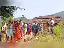 बंद घर में मिला पति-पत्नी का शव, शरीर पर चोट के निशान ने बढ़ाई हत्या की आशंका, पुलिस ने शुरू की जांच  बंद घर में मिला पति-पत्नी का शव, शरीर पर चोट के निशान ने बढ़ाई हत्या की आशंका, पुलिस ने शुरू की जांच