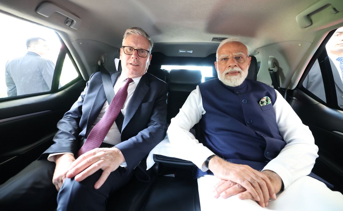 ब्रिटिश पीएम कीर स्टार्मर के साथ एक ही कार में दिखे पीएम मोदी, दोनों में दिखा गजब का तालमेल