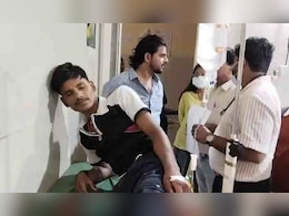 फिरोजाबाद : कॉलेज परिसर में गार्ड के बेटे को गोली मारी, CCTV में कैद हुई वारदात फिरोजाबाद : कॉलेज परिसर में गार्ड के बेटे को गोली मारी, CCTV में कैद हुई वारदात