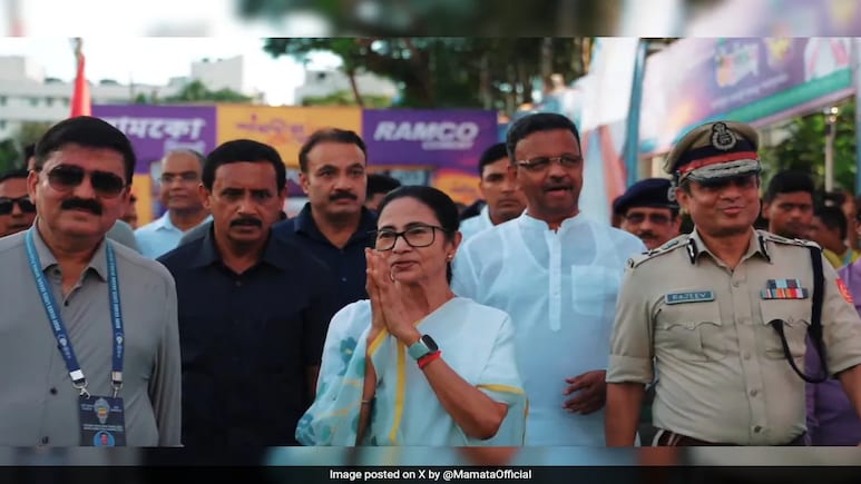Mamata Banerjee Claims Her Constituency "Being Filled With Outsiders" Mamata Banerjee Claims Her Constituency "Being Filled With Outsiders"