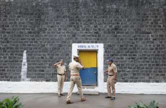 ऑर्थर रोड जेल की बैरक नंबर 12 का कैदी बनेगा मेहुल चोकसी, उस सेल की तस्‍वीरें जहां काटेगा सजेगा