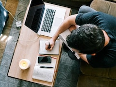 सरकारी नौकरी की तैयारी के लिए छोड़ी IT जॉब, वापस लौटा तो नहीं मिल रही नौकरी