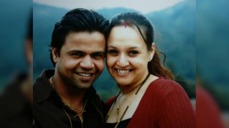 राजपाल यादव की पत्नी की 7 तस्वीरें, एक्टर ने बर्थडे पर यूं किया विश, तीसरी फोटो देख बोलेंगे- लॉटरी लगना इसे कहते हैं राजपाल यादव की पत्नी की 7 तस्वीरें, एक्टर ने बर्थडे पर यूं किया विश, तीसरी फोटो देख बोलेंगे- लॉटरी लगना इसे कहते हैं
