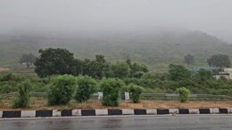 Rajasthan Rain: उदयपुर में पलटा मौसम, देर रात से बूंदाबांदी जारी, लेकसिटी के तापमान में गिरावट