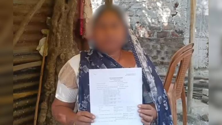 दबंगों ने दलित महिला को लाठी-डंडों से पीटा, अब गांव से भगाने की दे रहे धमकी दबंगों ने दलित महिला को लाठी-डंडों से पीटा, अब गांव से भगाने की दे रहे धमकी