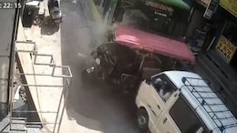 Video: Speeding DTC Bus Rams Bike, E Rickshaw, School Van In Delhi, 4 Injured