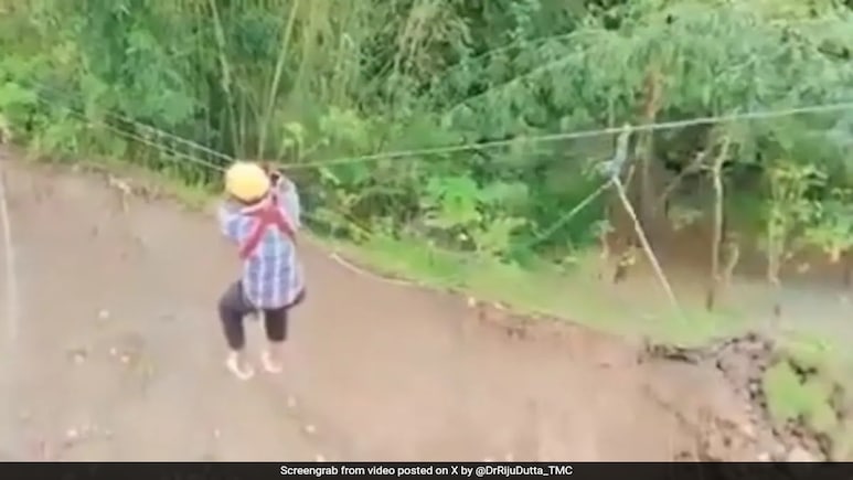 Video: West Bengal Doctor Ziplines To Treat Landslide-Affected Patients Video: West Bengal Doctor Ziplines To Treat Landslide-Affected Patients