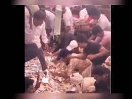 बिहार में ओवैसी के उम्मीदवार के नामांकन में बिरयानी के लिए मच गई मार  बिहार में ओवैसी के उम्मीदवार के नामांकन में बिरयानी के लिए मच गई मार