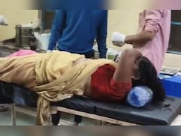 दीवाली पर पटाखें जलाने पर बवाल; मां-बेटों पर किया जानलेवा हमला, तीन गंभीर घायल  दीवाली पर पटाखें जलाने पर बवाल; मां-बेटों पर किया जानलेवा हमला, तीन गंभीर घायल