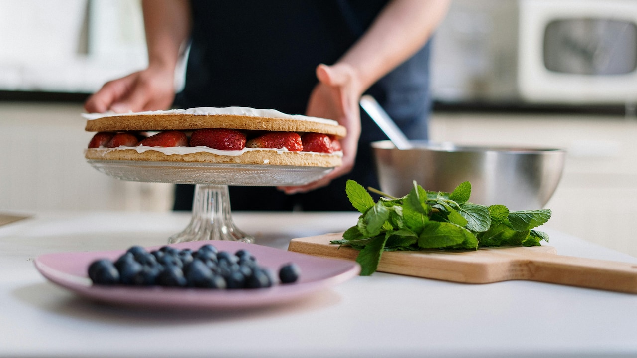 Things you should know about glass vs ceramic bakeware
