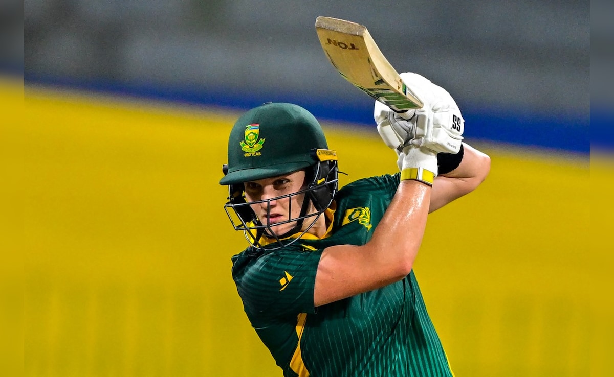 ENG-W vs SA-W MATCH LIVE SCORE:  рд▓реМрд░рд╛ рд╡реЛрд▓реНрд╡рд╛рд░реНрдЯ рдиреЗ рдЦреЗрд▓реА 169 рд░рдиреЛрдВ рдХреА рдкрд╛рд░реА, рджрдХреНрд╖рд┐рдг рдЕрдлреНрд░реАрдХрд╛ рдиреЗ рдЗрдВрдЧреНрд▓реИрдВрдб рдХреЛ рдЬреАрдд рдХреЗ рд▓рд┐рдП рджрд┐рдпрд╛ 320 рдХрд╛ рд▓рдХреНрд╖реНрдп ENG-W vs SA-W MATCH LIVE SCORE:  рд▓реМрд░рд╛ рд╡реЛрд▓реНрд╡рд╛рд░реНрдЯ рдиреЗ рдЦреЗрд▓реА 169 рд░рдиреЛрдВ рдХреА рдкрд╛рд░реА, рджрдХреНрд╖рд┐рдг рдЕрдлреНрд░реАрдХрд╛ рдиреЗ рдЗрдВрдЧреНрд▓реИрдВрдб рдХреЛ рдЬреАрдд рдХреЗ рд▓рд┐рдП рджрд┐рдпрд╛ 320 рдХрд╛ рд▓рдХреНрд╖реНрдп