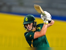 ENG-W vs SA-W MATCH LIVE SCORE: दक्षिण अफ्रीका का स्कोर 200 के करीब, लौरा वोल्वार्ट ने लगाई रिकॉर्ड्स की झड़ी ENG-W vs SA-W MATCH LIVE SCORE: दक्षिण अफ्रीका का स्कोर 200 के करीब, लौरा वोल्वार्ट ने लगाई रिकॉर्ड्स की झड़ी