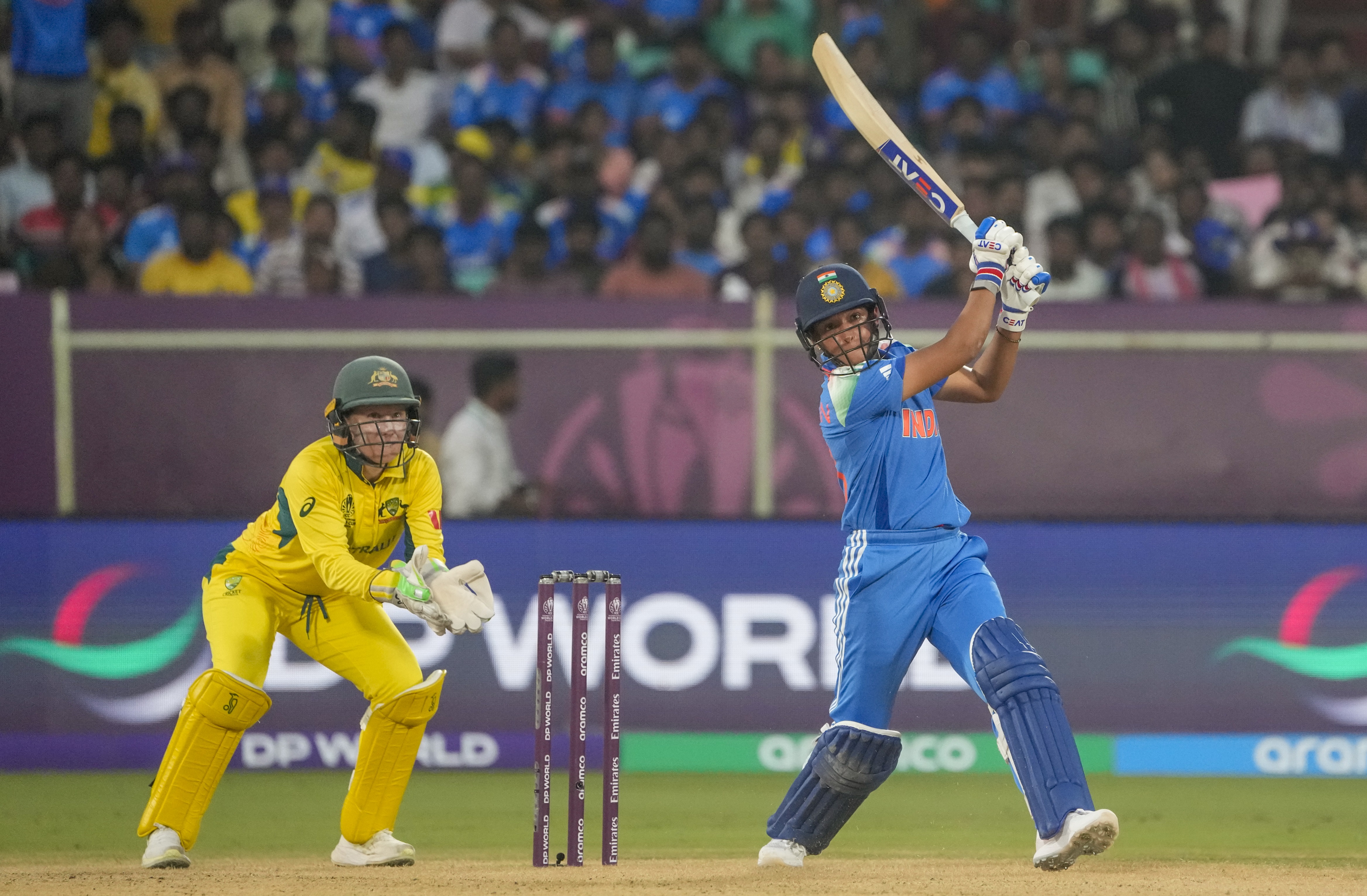 IND-W vs AUS-W: नहीं कोई शतकवीर, फिर भी कूट डाले 330 रन, भारत ने बनाया अनोखा रिकॉर्ड