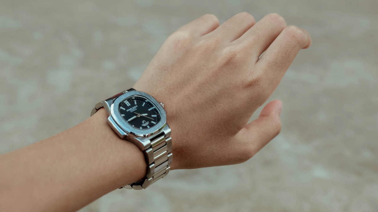 Titan And Casio Watches At Minimum 50% Off: Flipkart Big Bang Diwali Sale