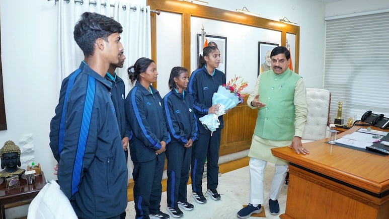 पिता किसान और ऑटो चालक, एमपी के पांच फुटबॉल खिलाड़ियों ने किया कमाल, जर्मनी के फेमस क्लब में लेंगे प्रशिक्षण