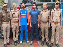 IPL की तैयारी कर रहा क्रिकेटर निकला 'नटवरलाल' बैंक अधिकारी बन लगाया लाखों का चूना IPL की तैयारी कर रहा क्रिकेटर निकला 'नटवरलाल' बैंक अधिकारी बन लगाया लाखों का चूना