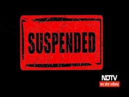 Suspended: टीकमगढ़ नगरपालिका के 4 कर्मचारी निलंबित, जानिए क्यों लिया गया एक्शन Suspended: टीकमगढ़ नगरपालिका के 4 कर्मचारी निलंबित, जानिए क्यों लिया गया एक्शन