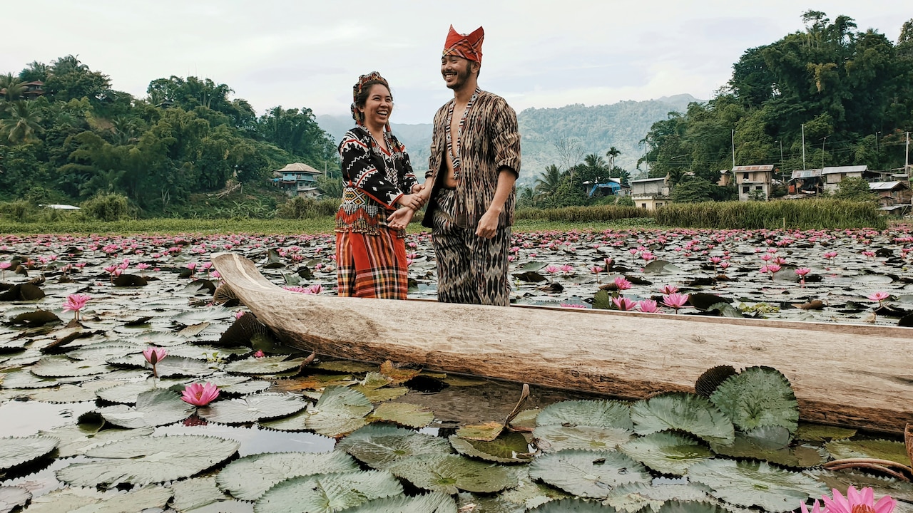 Which traditional outfits are perfect for Your Meghalaya festival look?