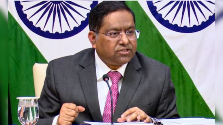 राष्ट्रहित प्राथमिकता... डोनाल्ड ट्रंप के रूस से तेल न लेने के दावे पर भारत का बयान राष्ट्रहित प्राथमिकता... डोनाल्ड ट्रंप के रूस से तेल न लेने के दावे पर भारत का बयान