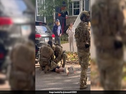 US Man, 67, Suffers Broken Ribs During Border Patrol Operation At Chicago Halloween Parade US Man, 67, Suffers Broken Ribs During Border Patrol Operation At Chicago Halloween Parade