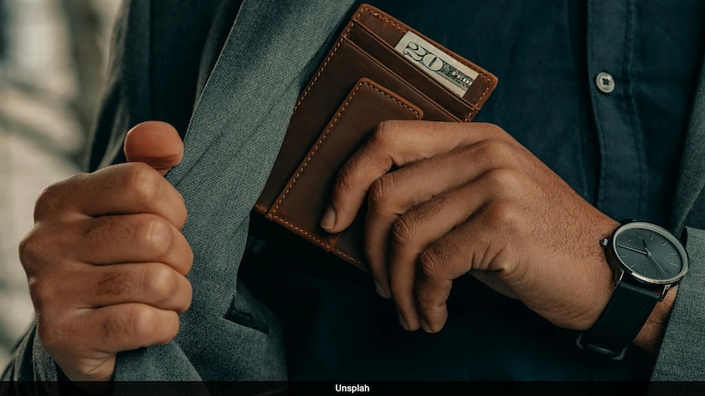 Chile Man Paid 330 Times His Salary By Mistake, Quits Instantly, Then Wins Case To Keep It All Chile Man Paid 330 Times His Salary By Mistake, Quits Instantly, Then Wins Case To Keep It All