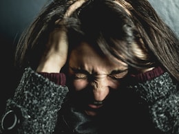 Stroke Vs Heart Attack: Know The Difference - Spot Signs, Save Lives Stroke Vs Heart Attack: Know The Difference - Spot Signs, Save Lives