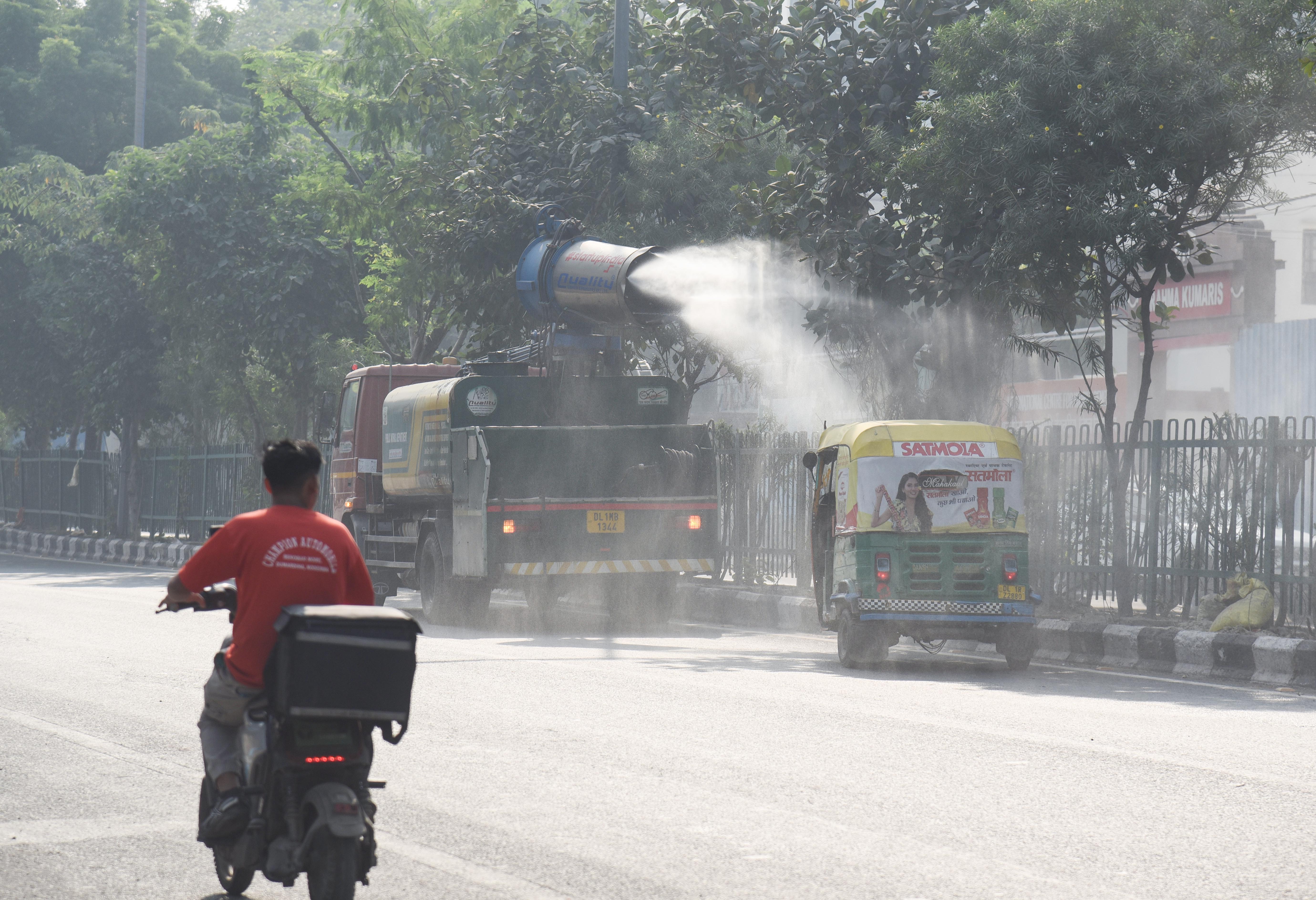 पराली या गाड़ियां... दिल्ली में प्रदूषण का कौन बड़ा दोषी? CSE की कार्यकारी निदेशक ने बताया