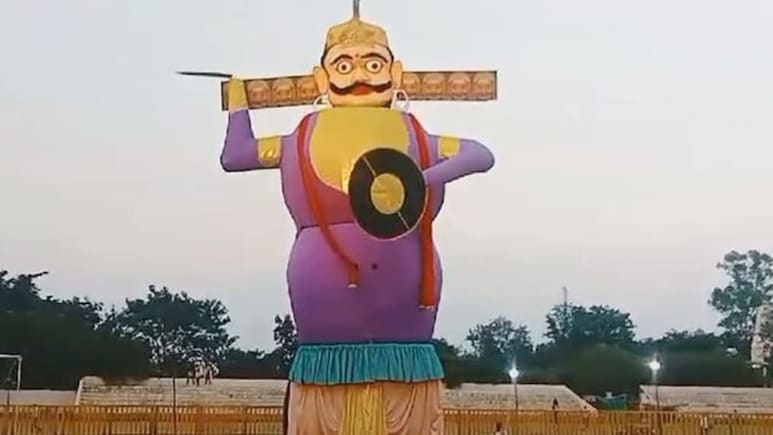 ​​​​​​​78 साल में रावण का कद 16 से बढ़कर 125 फीट तक पहुंचा, छतरपुर महाराज ने आजादी पर की थी शुरुआत