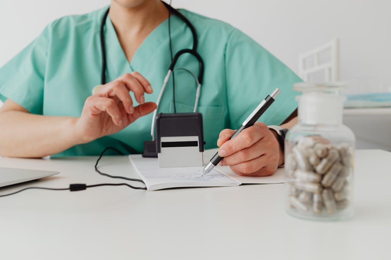 Health Decoder: Making Sense Of Medical Prescriptions And What Doctors Write
