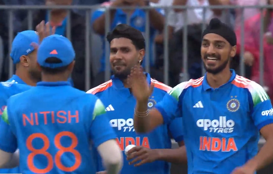IND vs AUS Live Score: अर्शदीप सिंह ने दिलाई पहली सफलता, ट्रेविस हेड आउट, राणा ने पकड़ा शानदार कैच