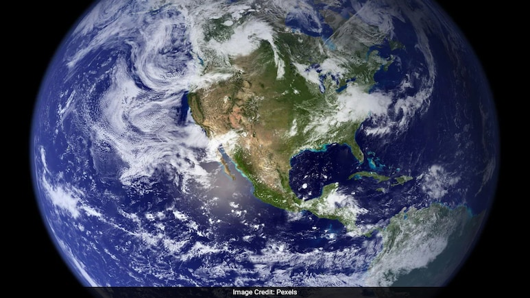 Will Earth Soon Have A Mini-Moon? Here's What The Study Reveals Will Earth Soon Have A Mini-Moon? Here's What The Study Reveals