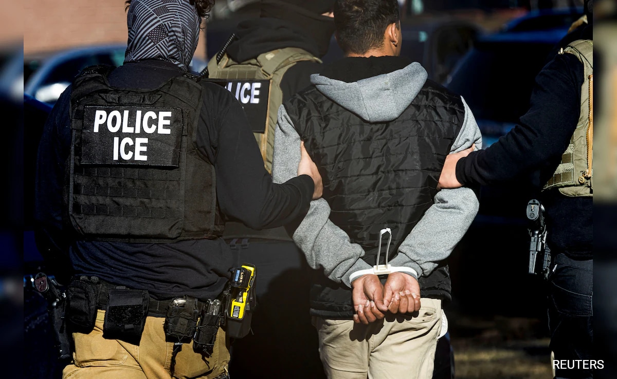 US Immigration Agent Shoots And Kills Woman During Crackdown In Minneapolis