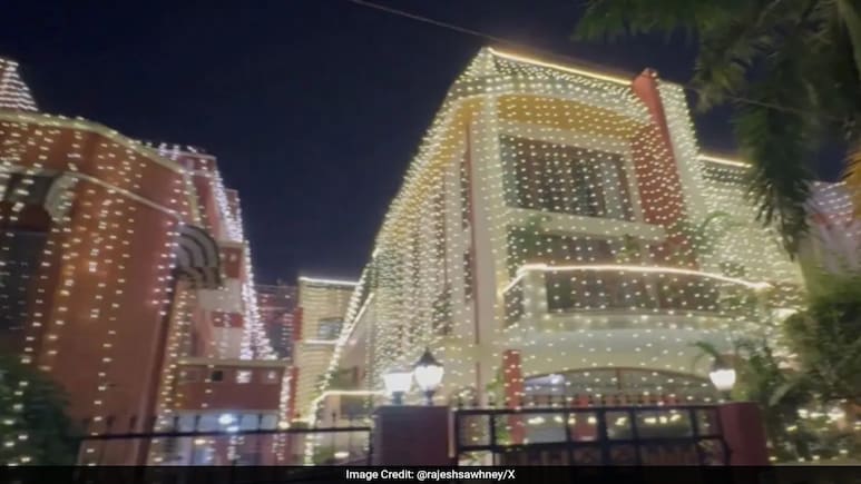"Noida Is Far More Decked Up Than Gurugram": Man's Diwali Decor Comparison Sparks Debate "Noida Is Far More Decked Up Than Gurugram": Man's Diwali Decor Comparison Sparks Debate