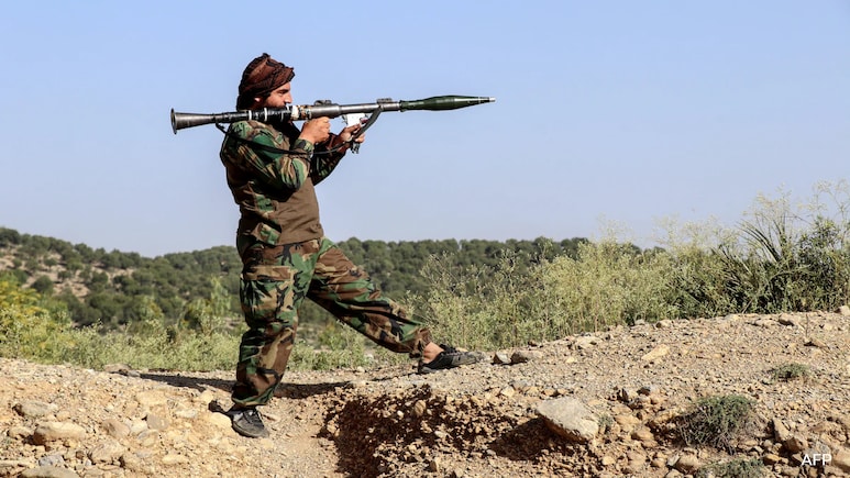 Fresh Clashes Break Out On Border Between Afghan Taliban And Pak Forces Fresh Clashes Break Out On Border Between Afghan Taliban And Pak Forces