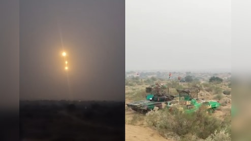 भारतीय सेना के साहस से थर्राया थार का मरुस्थल, युद्भाभ्यास में सुनाई दी तोपखाने और हवाई फायरिंग की गूंज