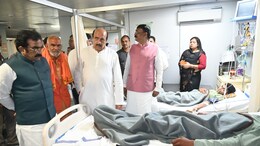जबलपुर में बड़ा हादसा, महाकाली प्रतिमा विसर्जन जुलूस में 11KV हाईटेंशन लाइन से टकराया ट्रक, 2  युवकों की मौत, 10 से अधिक लोग झुलसे