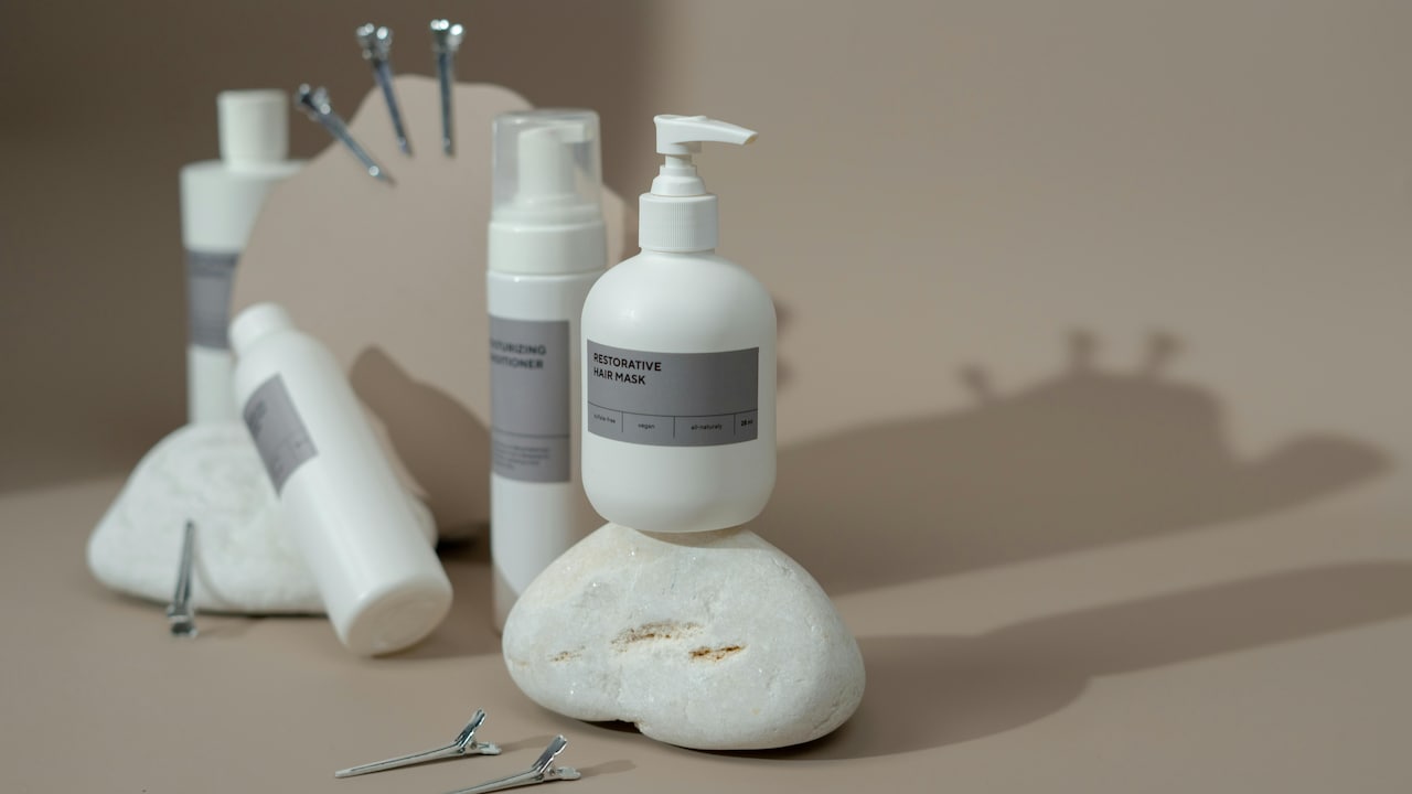 Top 10 Monsoon Haircare Tips: Oils and Masks That Work On Humid Days