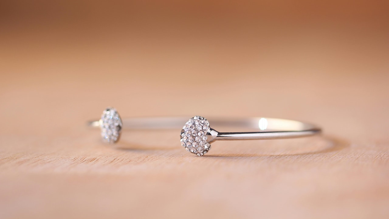 Always clean and dry your jewellery before storing it away Always clean and dry your jewellery before storing it away