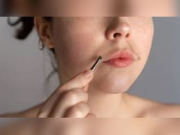 चेहरे के बाल साफ करने का सबसे अच्छा तरीका क्या है? स्किन की डॉक्टर से जान लें जवाब चेहरे के बाल साफ करने का सबसे अच्छा तरीका क्या है? स्किन की डॉक्टर से जान लें जवाब