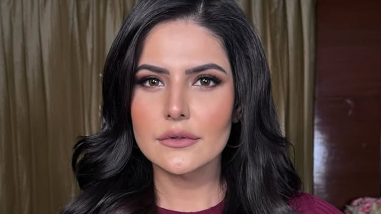 Zareen Khan Hits Back At Vulgar Comments On Social Media Posts: "<i>Yeh Kya Chakkar Hai</i>?" Zareen Khan Hits Back At Vulgar Comments On Social Media Posts: "<i>Yeh Kya Chakkar Hai</i>?"