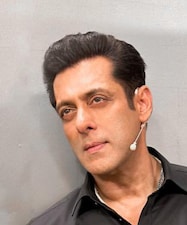 सलमान खान की Bigg Boss होस्ट करने की फीस सुन उड़ जाएंगे होश