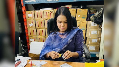 Drug Inspector Suspended: ग्वालियर में पदस्थ ड्रग इंस्पेक्टर अनुभूति शर्मा निलंबित, इस गंभीर आरोप के बाद एक्शन