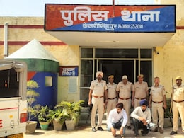 पाकिस्तान से आई 7.5 करोड़ की हीरोइन खेप जब्त, पंजाब के दो तस्कर गिरफ्तार पाकिस्तान से आई 7.5 करोड़ की हीरोइन खेप जब्त, पंजाब के दो तस्कर गिरफ्तार