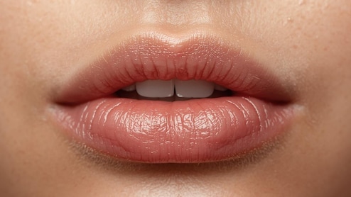 Dark Lips And Pigmentation: ओठांच्या आसपासची त्वचा का काळी पडते? तज्ज्ञांकडून जाणून घ्या उपाय